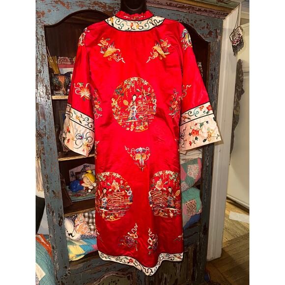 VINTAGE 40's-60's BAI HUA CHINESE SILK RAYON EMBROIDERED ROBE ANTIQUE ART - Picture 2 of 9